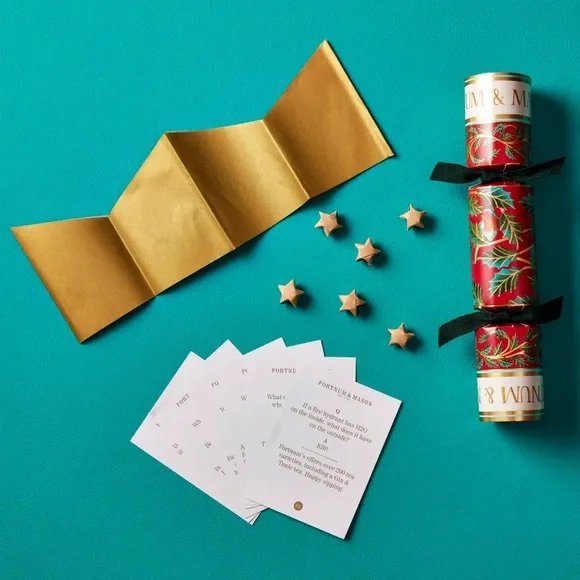 NIB Fortnum & Mason Mini Christmas Holly Crackers - Picture 3 of 7